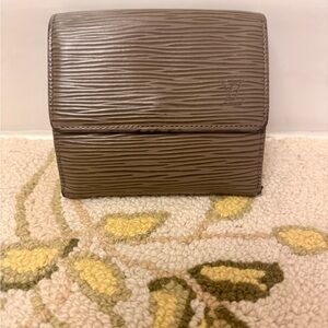 Unisex LOUIS VUITTON Vintage Epi-Leather Elise Tri-Fold Compact Wallet - Taupe